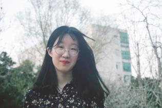D:\2.团委\2020-2021 特色活动\2020.9 学习新思想\学习新思想-朗读者\英雄的城市，英雄的人民 徐畅\cd02933bd944878abe483af0dbc1154.jpg
