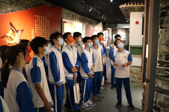 G:\2022级4班\2022级4班\班级活动\2022.10.1 党史馆实践活动\IMG_2101.JPG