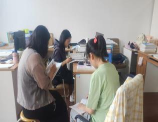 C:\Users\Administrator\Desktop\39周刊\5月21日各年级开展深度教研集备\82f1fb2ad39d3992752ee82ce48f005.jpg82f1fb2ad39d3992752ee82ce48f005