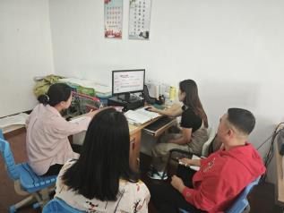 C:\Users\Administrator\Desktop\39周刊10月8日（教务）\10月10日深度教研集备活动相继开展\9f4ecf83b0f31be5033f04a9f93b072.jpg9f4ecf83b0f31be5033f04a9f93b072